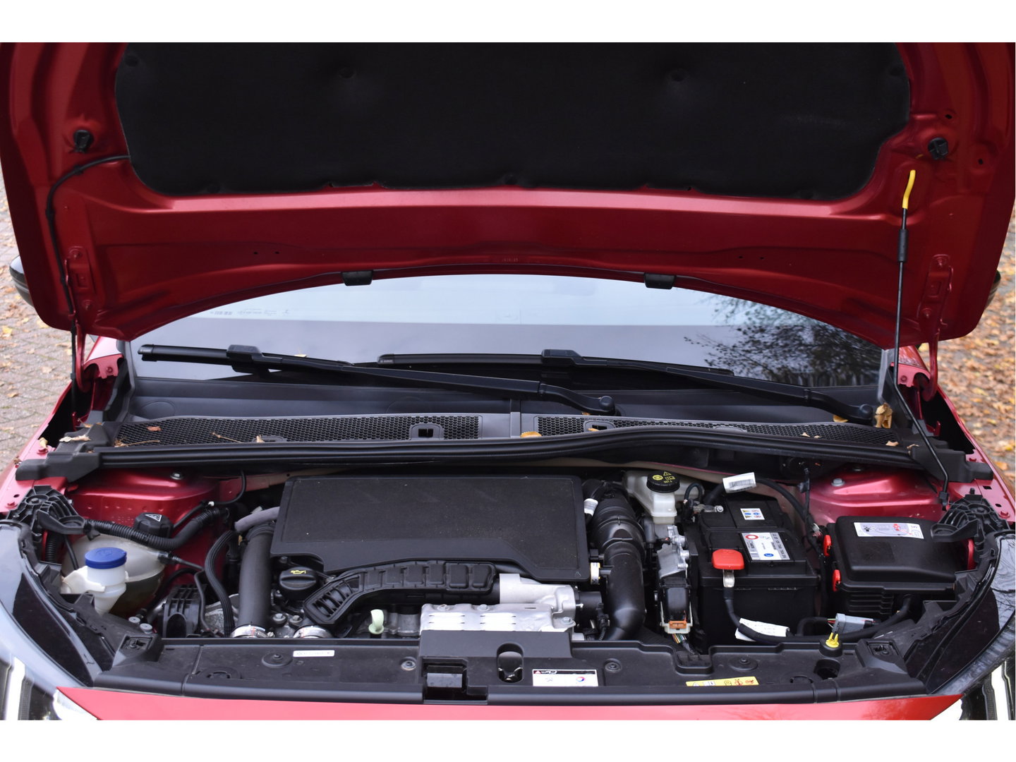 Peugeot 208 1.2 PureTech GT-Line 131 pk Pack Connect | Pano.dak | Camera | Stoelverwarming | Caplary | DAB | LM-Velgen | Full LED