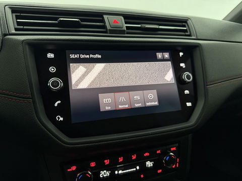 SEAT Arona 1.0 TSI FR Business Intense | Camera | Adap. Cruise | Trekh. | Stoelverw. | Sfeer | Keyless | Navi | NAP