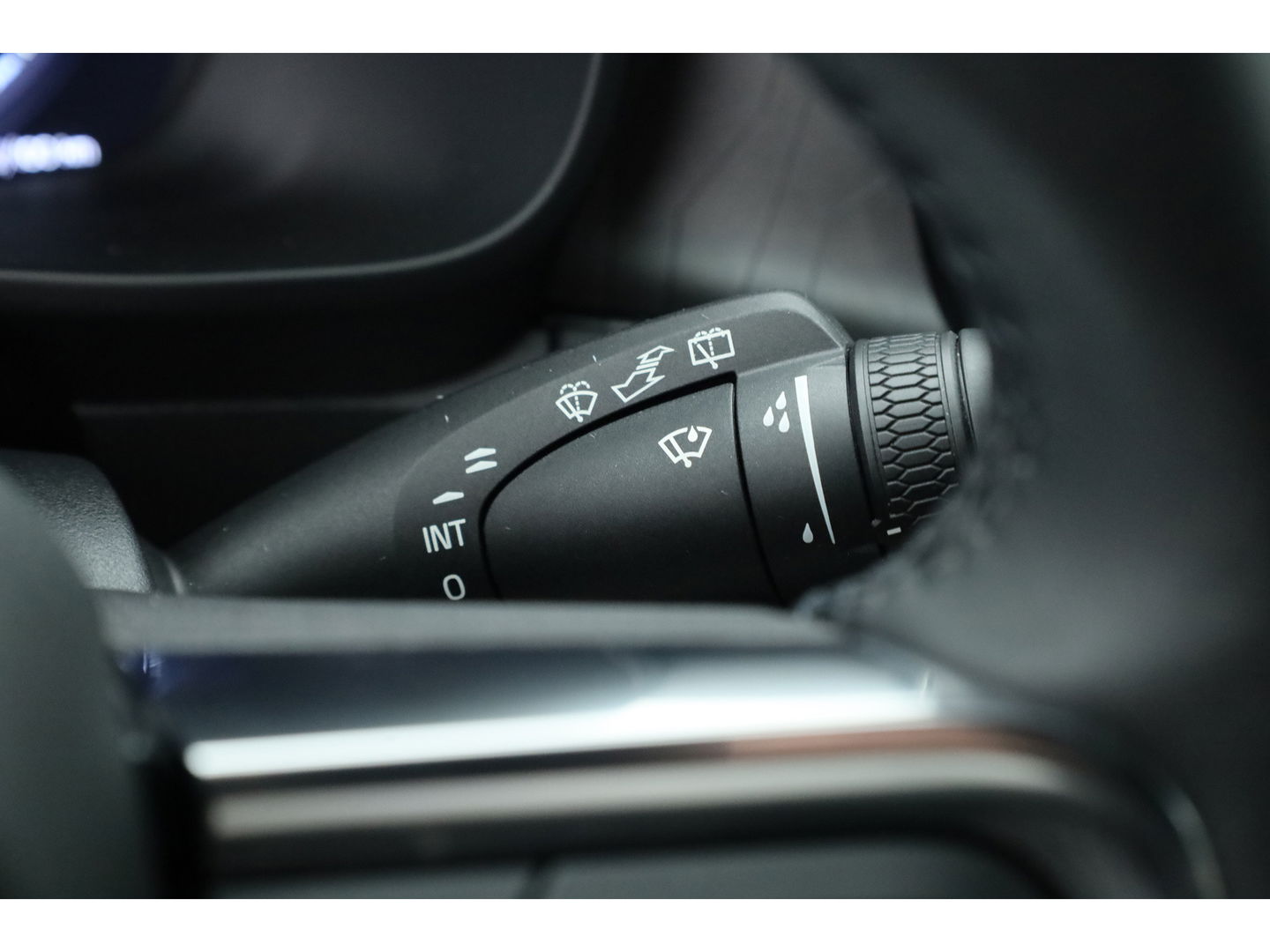 Volvo XC40 1.5 T4 Plug-in hybrid Plus Dark | 360 camera | H&K Audio | Elek. Stoelen |  Adap. cruise | Blis |