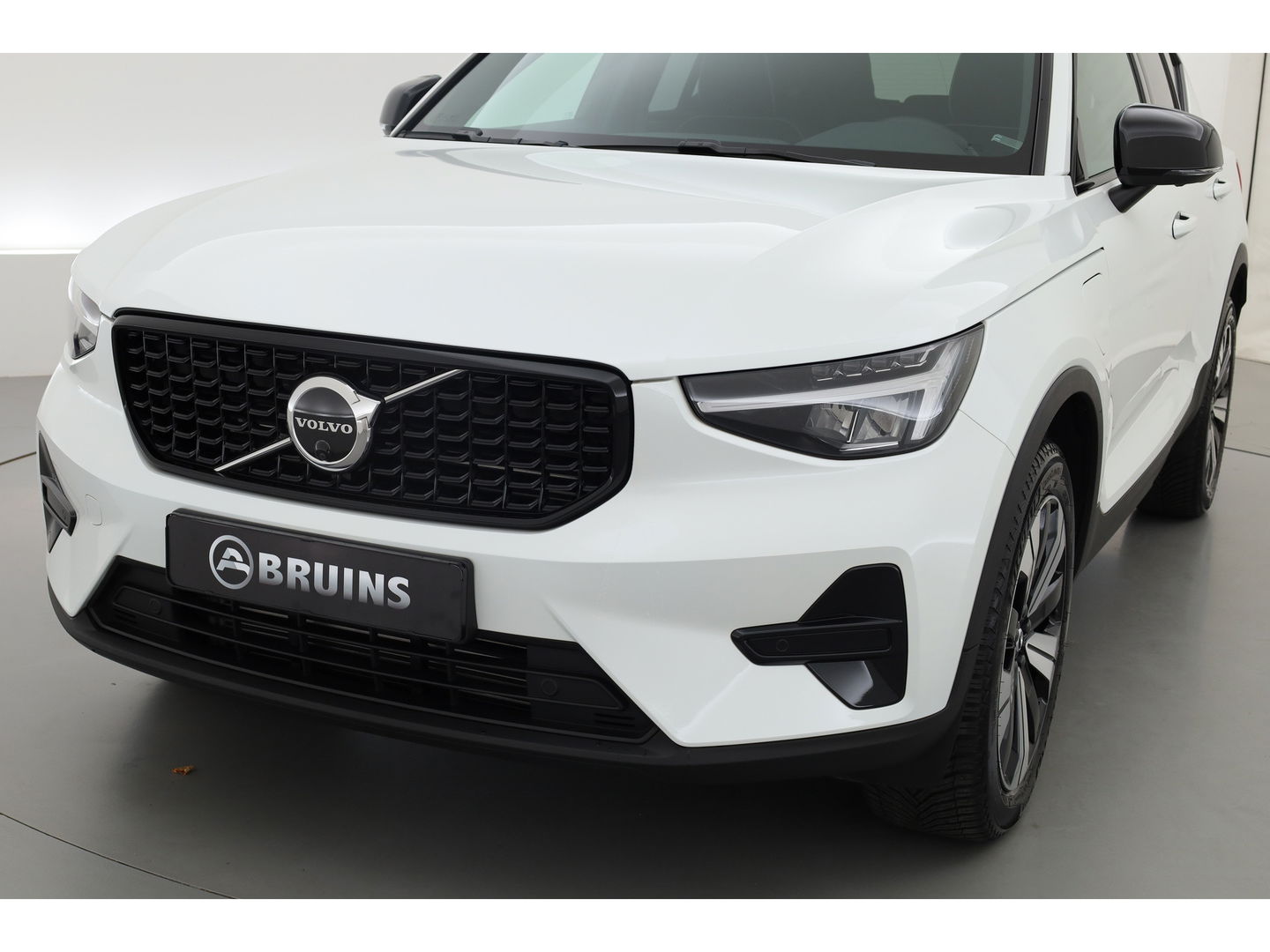 Volvo XC40 1.5 T4 Plug-in hybrid Plus Dark | 360 camera | H&K Audio | Elek. Stoelen |  Adap. cruise | Blis |