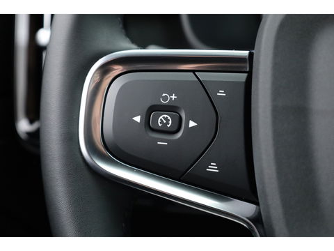 Volvo XC40 1.5 T4 Plug-in hybrid Plus Dark | 360 camera | H&K Audio | Elek. Stoelen |  Adap. cruise | Blis |