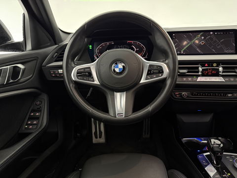 BMW 1-serie 118i High Executive 141PK | Pano | Virtual | Sfeerverl | Carplay | Trekh. | Parkeersens. | NAP