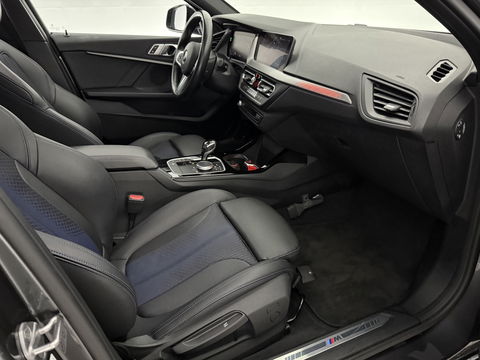 BMW 1-serie 118i High Executive 141PK | Pano | Virtual | Sfeerverl | Carplay | Trekh. | Parkeersens. | NAP