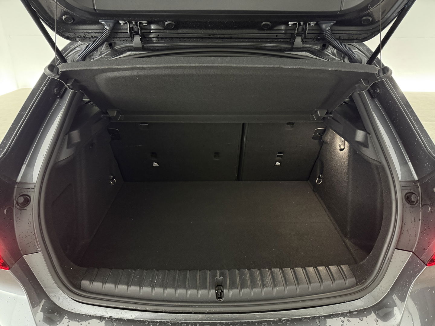 BMW 1-serie 118i High Executive 141PK | Pano | Virtual | Sfeerverl | Carplay | Trekh. | Parkeersens. | NAP