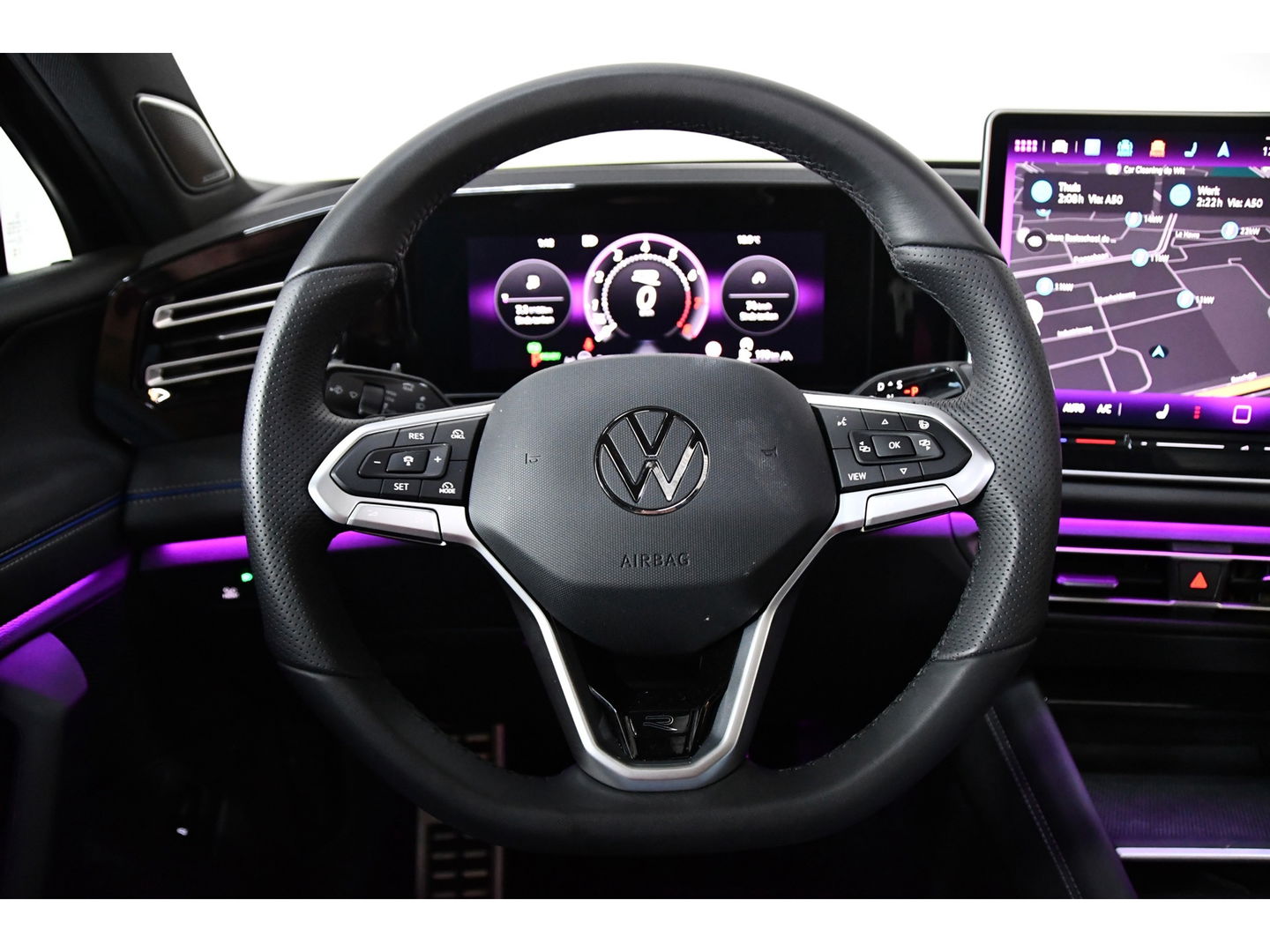 Volkswagen Tiguan 1.5 eTSI R-Line Pano/H&K/Iq-light/HUD/Massage