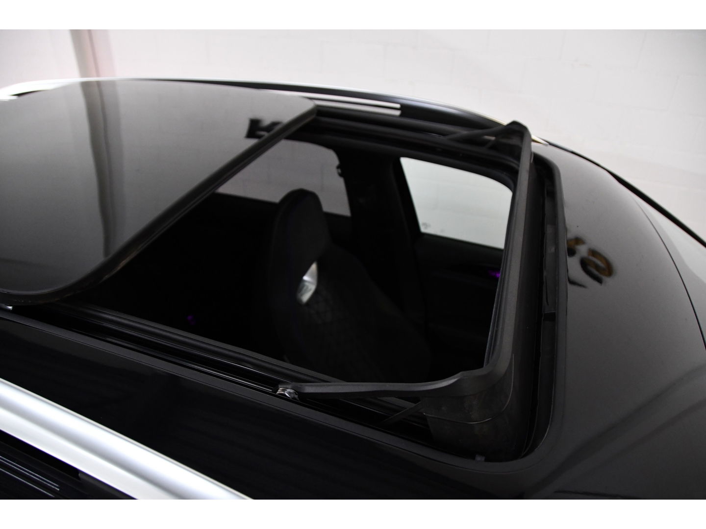 Volkswagen Tiguan 1.5 eTSI R-Line Pano/H&K/Iq-light/HUD/Massage