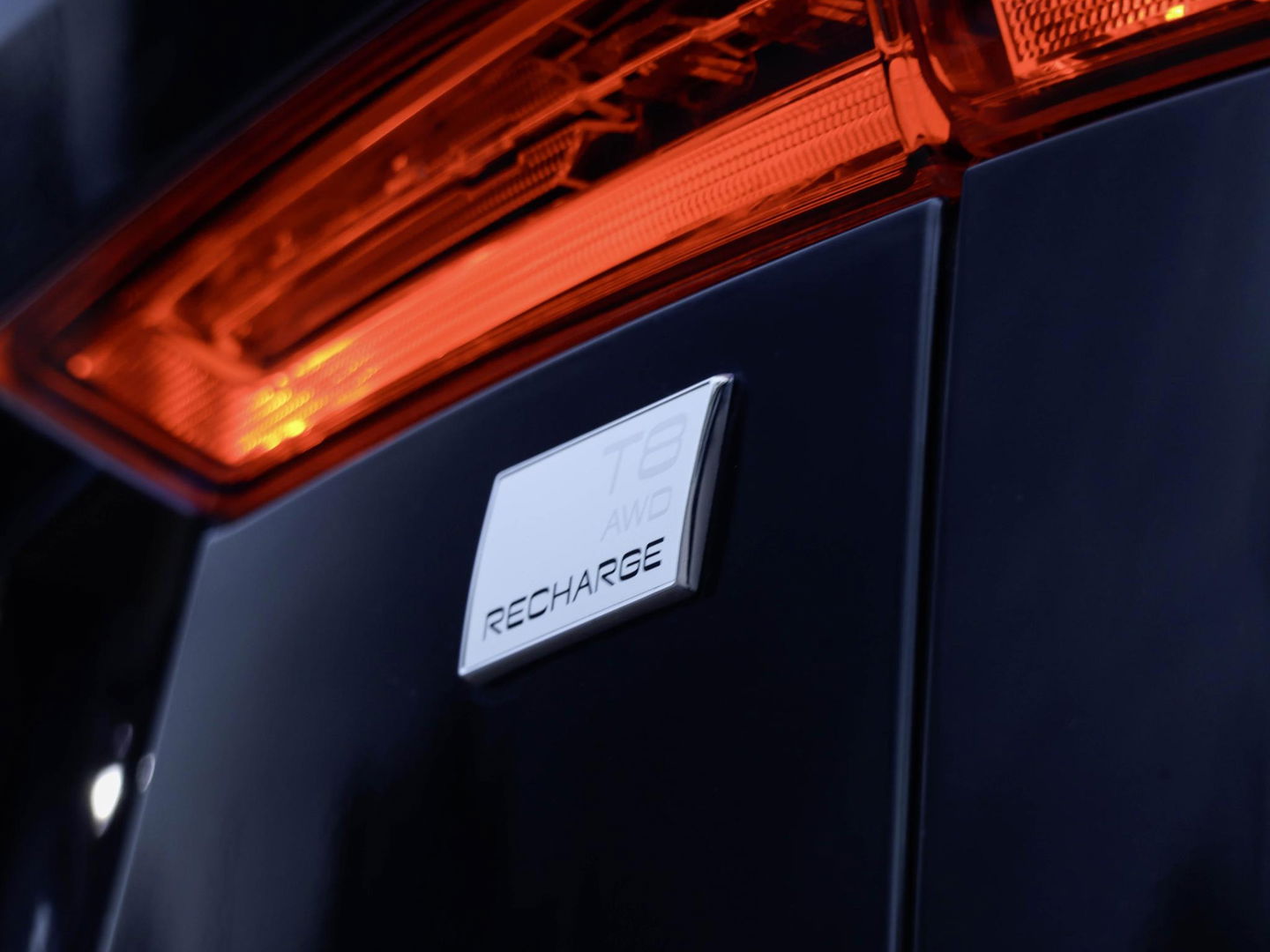 Volvo XC60 T8 AWD Plus Dark 455PK | BLIS | 360 Cam | Memory | Winterpakket