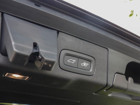 Volvo XC60 T8 AWD Plus Dark 455PK | BLIS | 360 Cam | Memory | Winterpakket