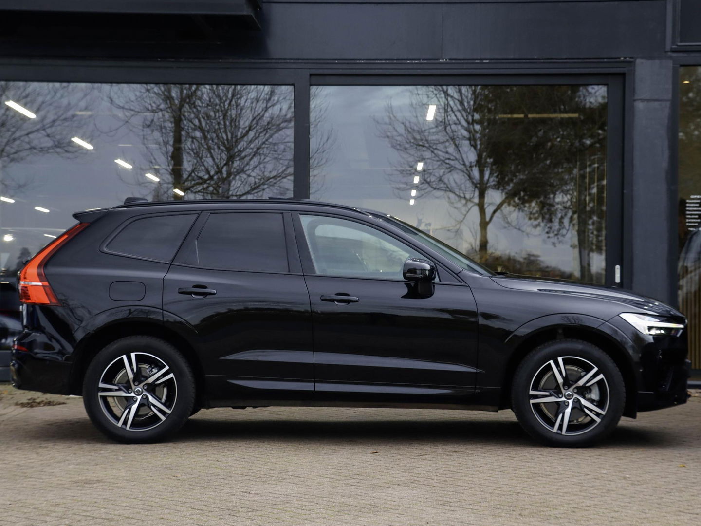 Volvo XC60 T8 AWD Plus Dark 455PK | BLIS | 360 Cam | Memory | Winterpakket