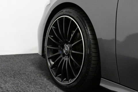 Mercedes-Benz A-Klasse 200 AMG Line / Facelift / A45 AMG Diffuser / Panamericana Grill / Panoramadak / Elektr. verstelbare voorstoelen + memory / Ambienteverlichting / Apple Carplay - Andriod Auto / Adaptief onderstel AMG / Head-up display / Rondomzicht camera / Multibeam LED /