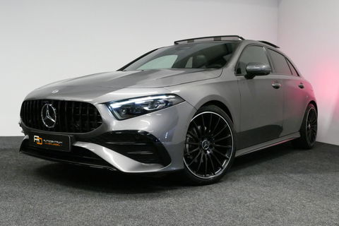 Mercedes-Benz A-Klasse 200 AMG Line / Facelift / A45 AMG Diffuser / Panamericana Grill / Panoramadak / Elektr. verstelbare voorstoelen + memory / Ambienteverlichting / Apple Carplay - Andriod Auto / Adaptief onderstel AMG / Head-up display / Rondomzicht camera / Multibeam LED /