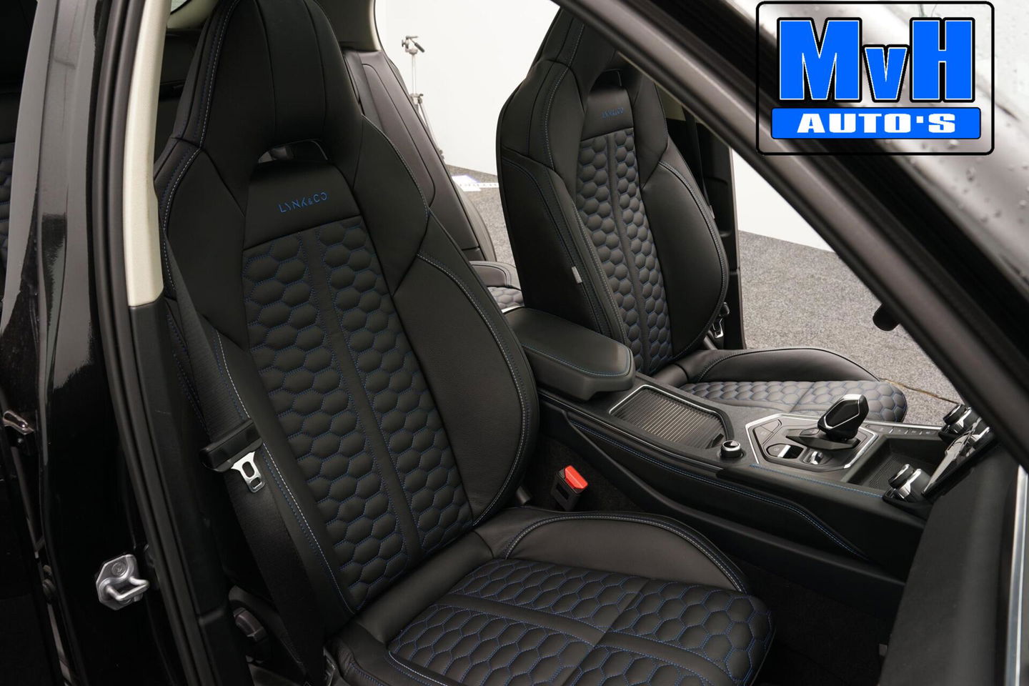 Lynk & Co 01 1.5 Hybride|LEER|FULL BLACK XXL|TREKHAAK|NAP