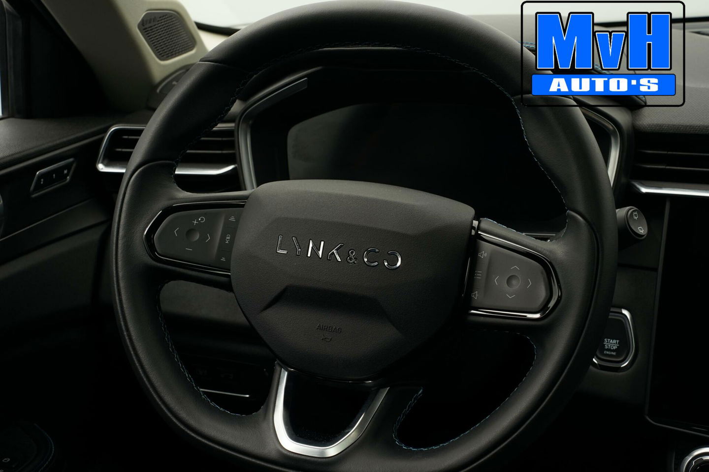 Lynk & Co 01 1.5 Hybride|LEER|FULL BLACK XXL|TREKHAAK|NAP