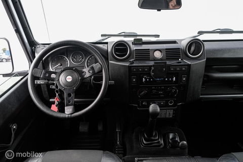 Land Rover Defender 90 2.4 TD | youngtimer | Lage km stand | airco | Stoelverwarming | sawtooth | led | rijklaarprijs |