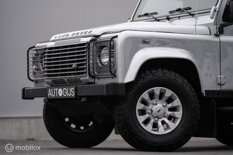 Land Rover Defender 90 2.4 TD | youngtimer | Lage km stand | airco | Stoelverwarming | sawtooth | led | rijklaarprijs |