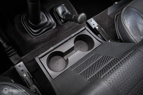 Land Rover Defender 90 2.4 TD | youngtimer | Lage km stand | airco | Stoelverwarming | sawtooth | led | rijklaarprijs |