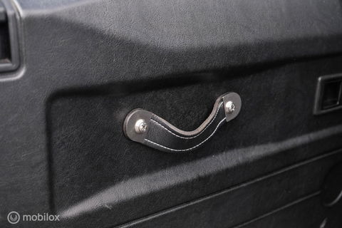 Land Rover Defender 90 2.4 TD | youngtimer | Lage km stand | airco | Stoelverwarming | sawtooth | led | rijklaarprijs |