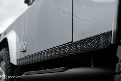 Land Rover Defender 90 2.4 TD | youngtimer | Lage km stand | airco | Stoelverwarming | sawtooth | led | rijklaarprijs |