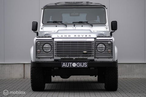 Land Rover Defender 90 2.4 TD | youngtimer | Lage km stand | airco | Stoelverwarming | sawtooth | led | rijklaarprijs |
