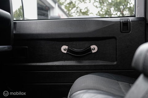 Land Rover Defender 90 2.4 TD | youngtimer | Lage km stand | airco | Stoelverwarming | sawtooth | led | rijklaarprijs |