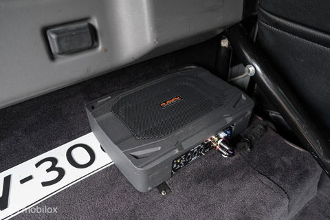 Land Rover Defender 90 2.4 TD | youngtimer | Lage km stand | airco | Stoelverwarming | sawtooth | led | rijklaarprijs |