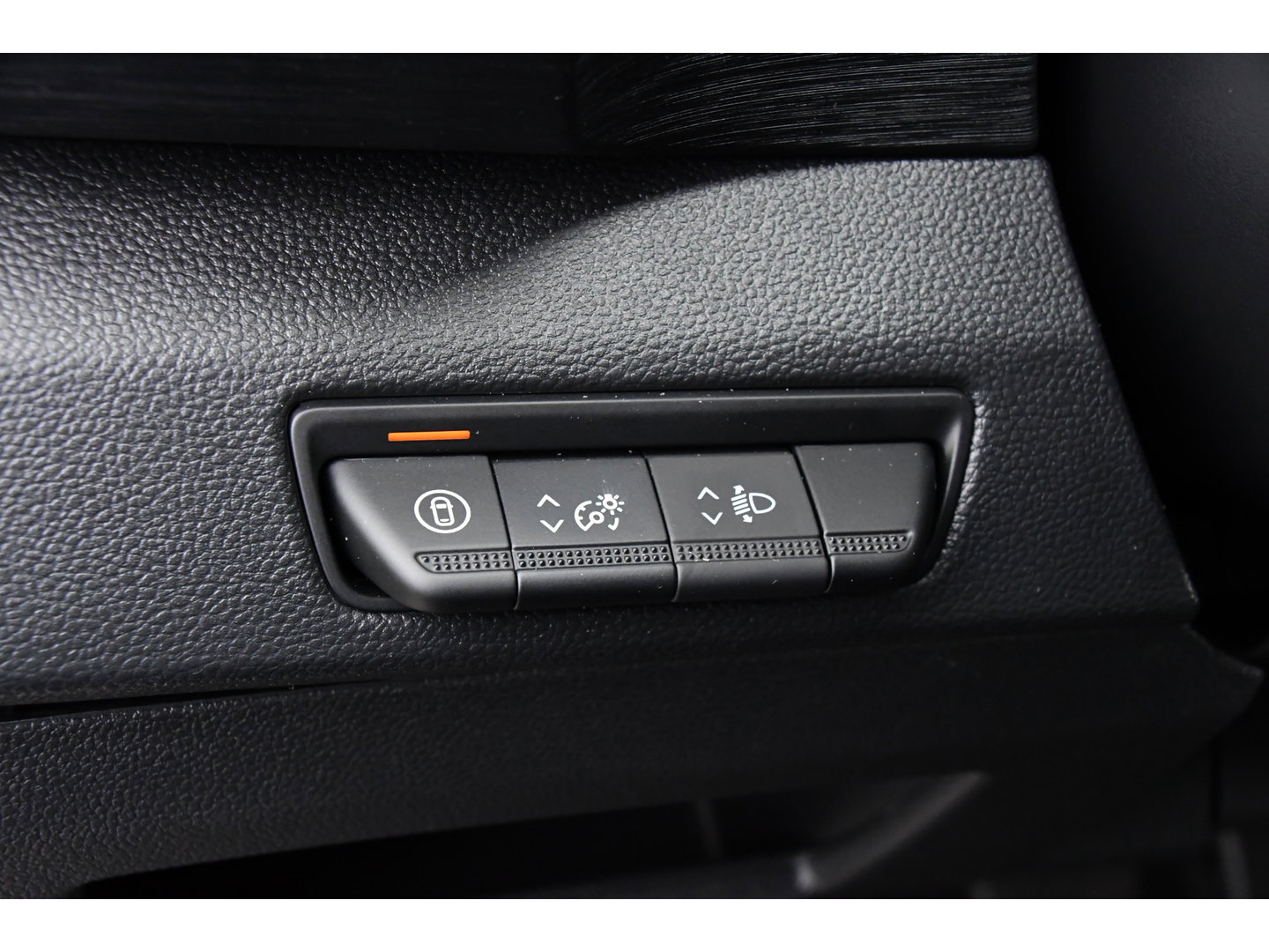 Renault Trafic 2.0 170 L2H1 Extra DC Facelift! 3 x Leverbaar, Virtual, Cruise, Carplay, Stoelverwarming, Clima, Automaat, LED, 170PK, 2 x Schuifdeur, Uniek!
