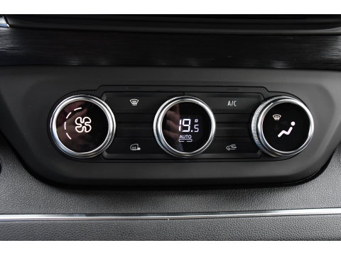 Renault Trafic 2.0 170 L2H1 Extra DC Facelift! 3 x Leverbaar, Virtual, Cruise, Carplay, Stoelverwarming, Clima, Automaat, LED, 170PK, 2 x Schuifdeur, Uniek!