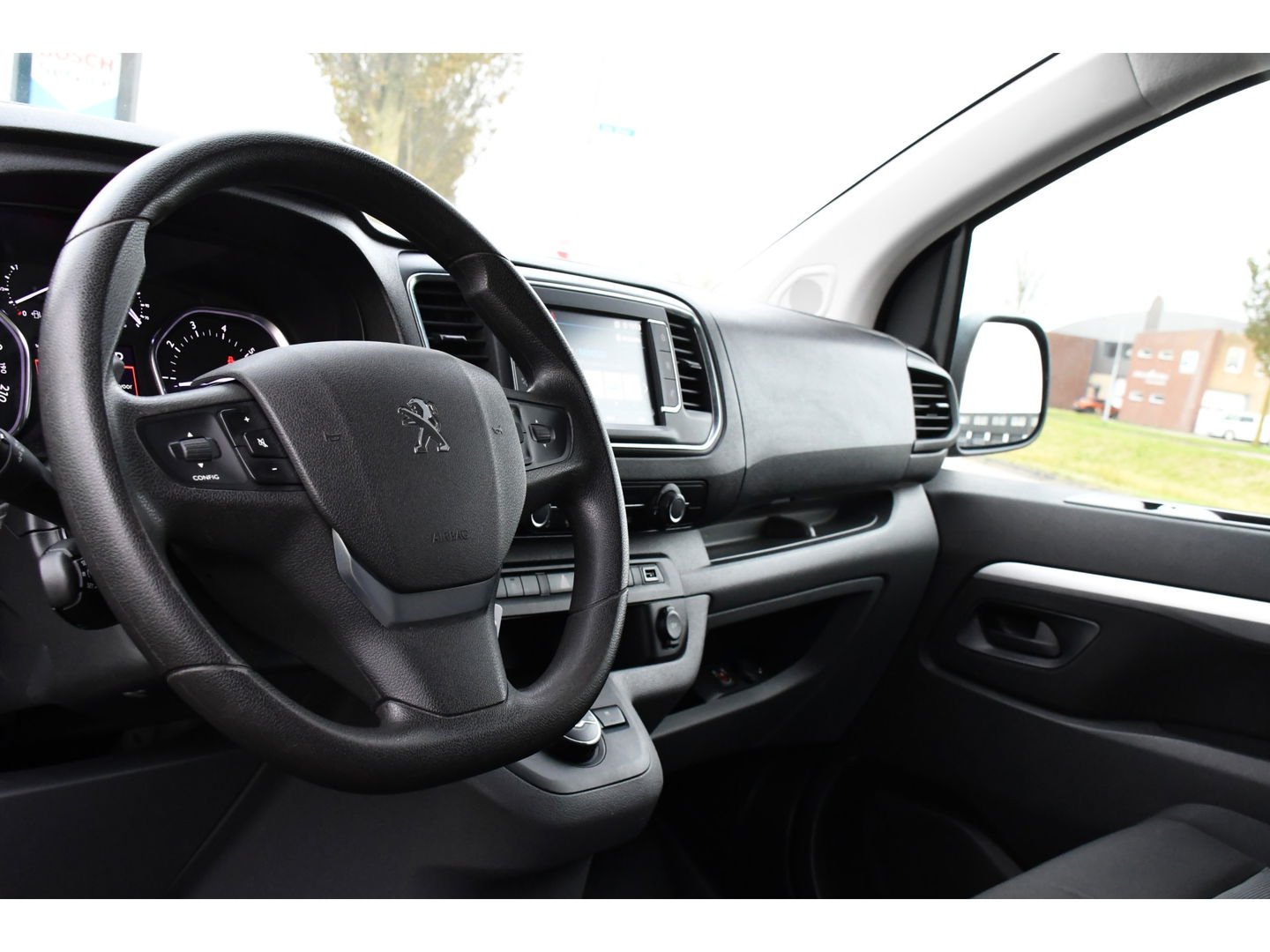 Peugeot Expert 2.0 BlueHDI L3 DC 180 PB Edition 360 Camera, Cruise, Carplay, NAVI, 177pk, Automaat, Multimedia, Trekhaak, Uniek!