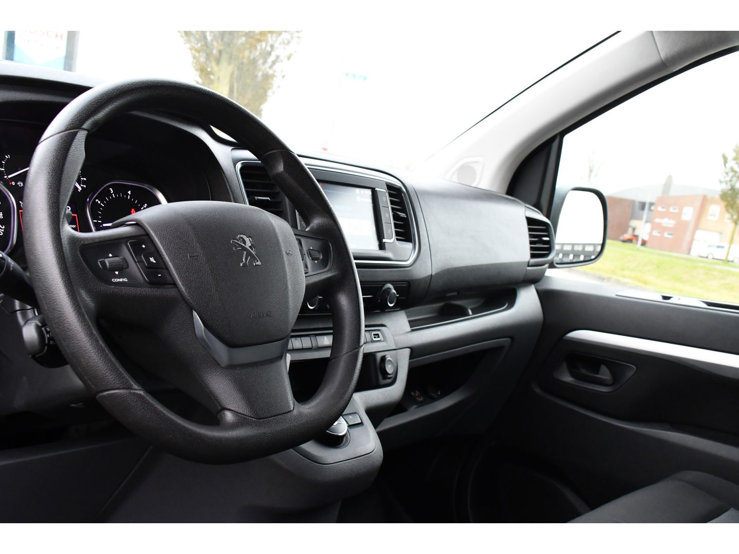 Peugeot Expert 2.0 BlueHDI L3 DC 180 PB Edition 360 Camera, Cruise, Carplay, NAVI, 177pk, Automaat, Multimedia, Trekhaak, Uniek!