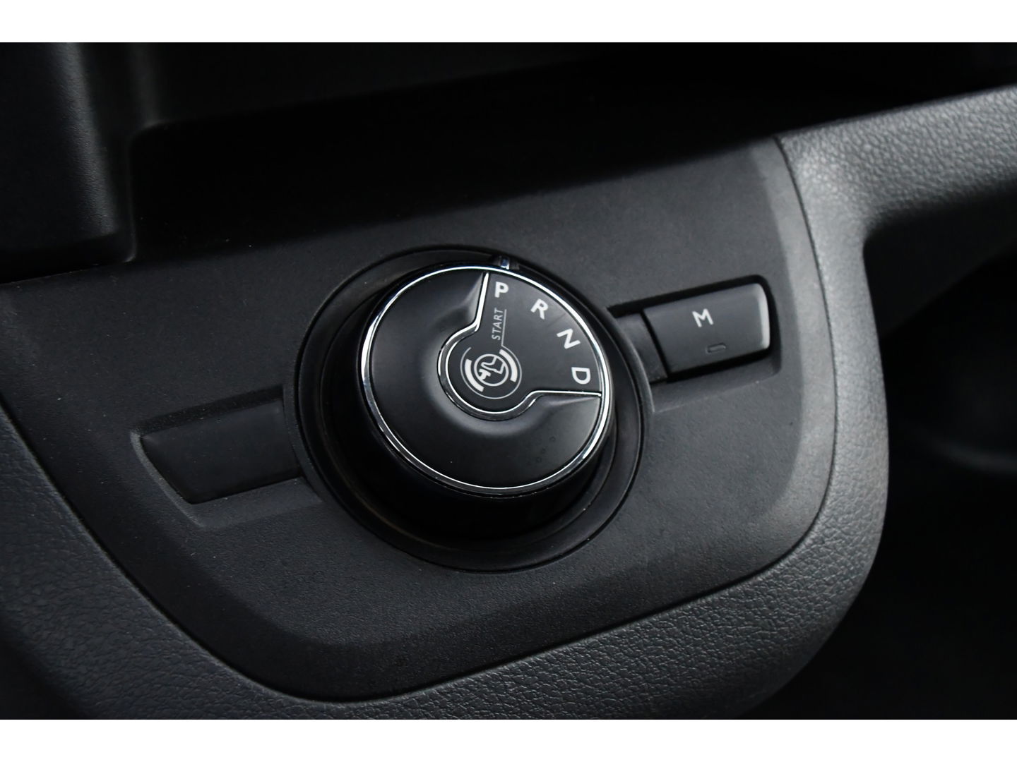 Peugeot Expert 2.0 BlueHDI L3 DC 180 PB Edition 360 Camera, Cruise, Carplay, NAVI, 177pk, Automaat, Multimedia, Trekhaak, Uniek!