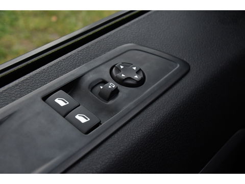 Peugeot Expert 2.0 BlueHDI L3 DC 180 PB Edition 360 Camera, Cruise, Carplay, NAVI, 177pk, Automaat, Multimedia, Trekhaak, Uniek!