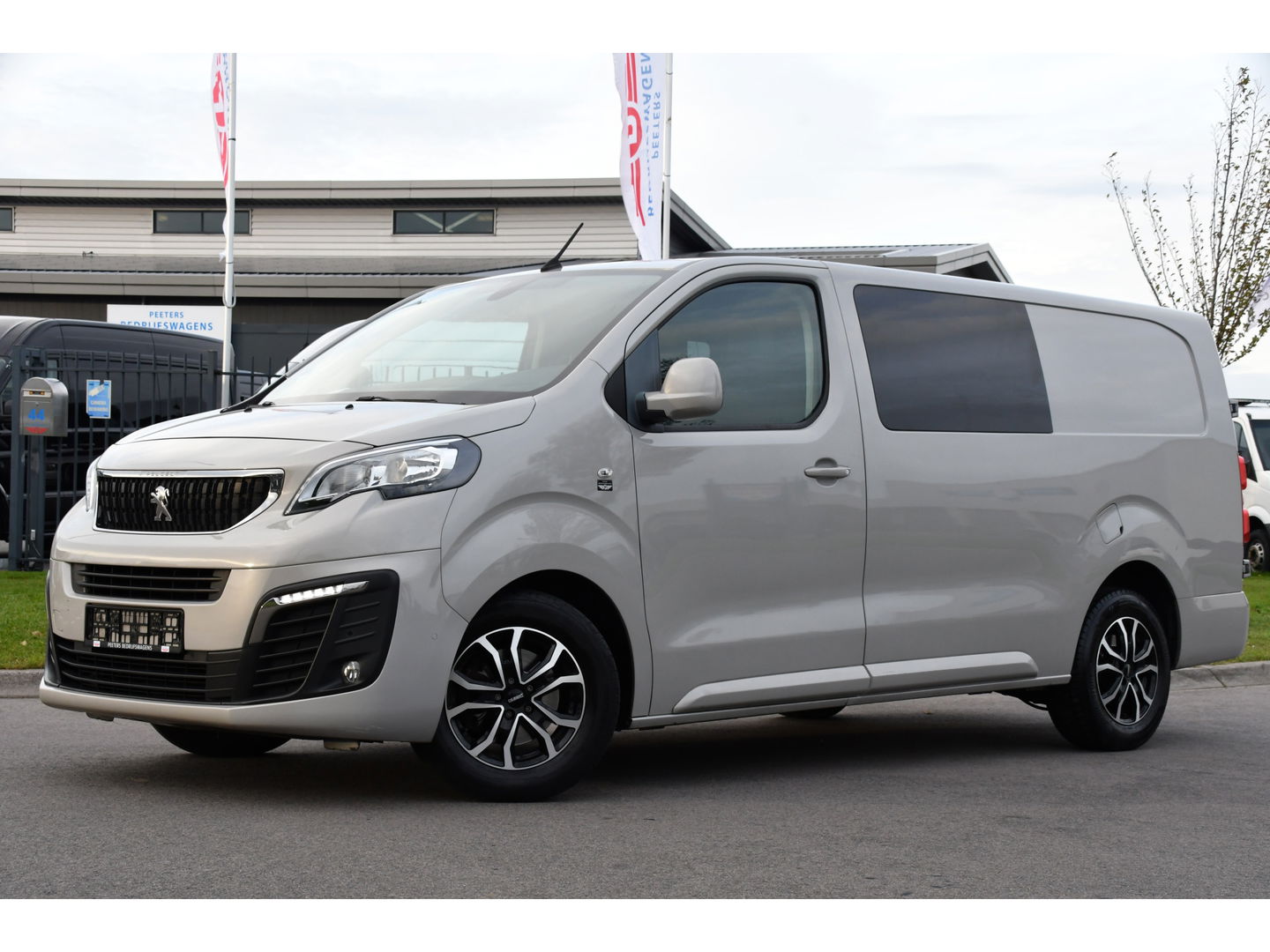 Peugeot Expert 2.0 BlueHDI L3 DC 180 PB Edition 360 Camera, Cruise, Carplay, NAVI, 177pk, Automaat, Multimedia, Trekhaak, Uniek!