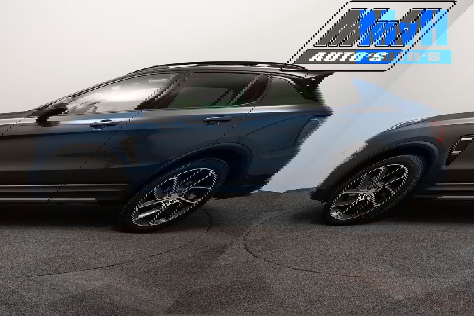 Lynk & Co 01 1.5 Plug-in Hybride|FULL BLACK|360°CAM|PANO|NAP