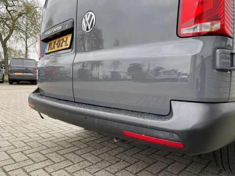 Volkswagen Transporter 2.0 TDI L1H1 26 Economy Business / vaste prijs rijklaar € 17.950 ex btw / lease vanaf € 302 / euro 6 / bpm vrij / airco / cruise / achterdeuren / bijrijdersbank / pdc achter !