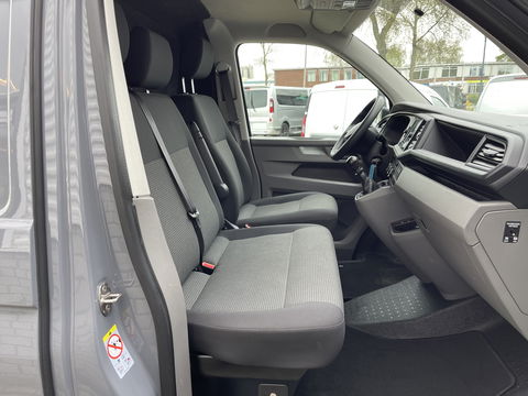 Volkswagen Transporter 2.0 TDI L1H1 26 Economy Business / vaste prijs rijklaar € 17.950 ex btw / lease vanaf € 302 / euro 6 / bpm vrij / airco / cruise / achterdeuren / bijrijdersbank / pdc achter !