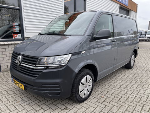 Volkswagen Transporter 2.0 TDI L1H1 26 Economy Business / vaste prijs rijklaar € 17.950 ex btw / lease vanaf € 302 / euro 6 / bpm vrij / airco / cruise / achterdeuren / bijrijdersbank / pdc achter !