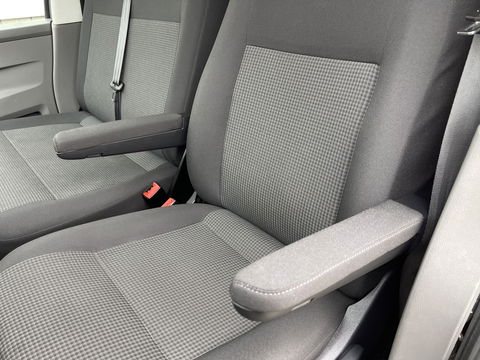 Volkswagen Transporter 2.0 TDI L1H1 26 Economy Business / vaste prijs rijklaar € 17.950 ex btw / lease vanaf € 302 / euro 6 / bpm vrij / airco / cruise / achterdeuren / bijrijdersbank / pdc achter !