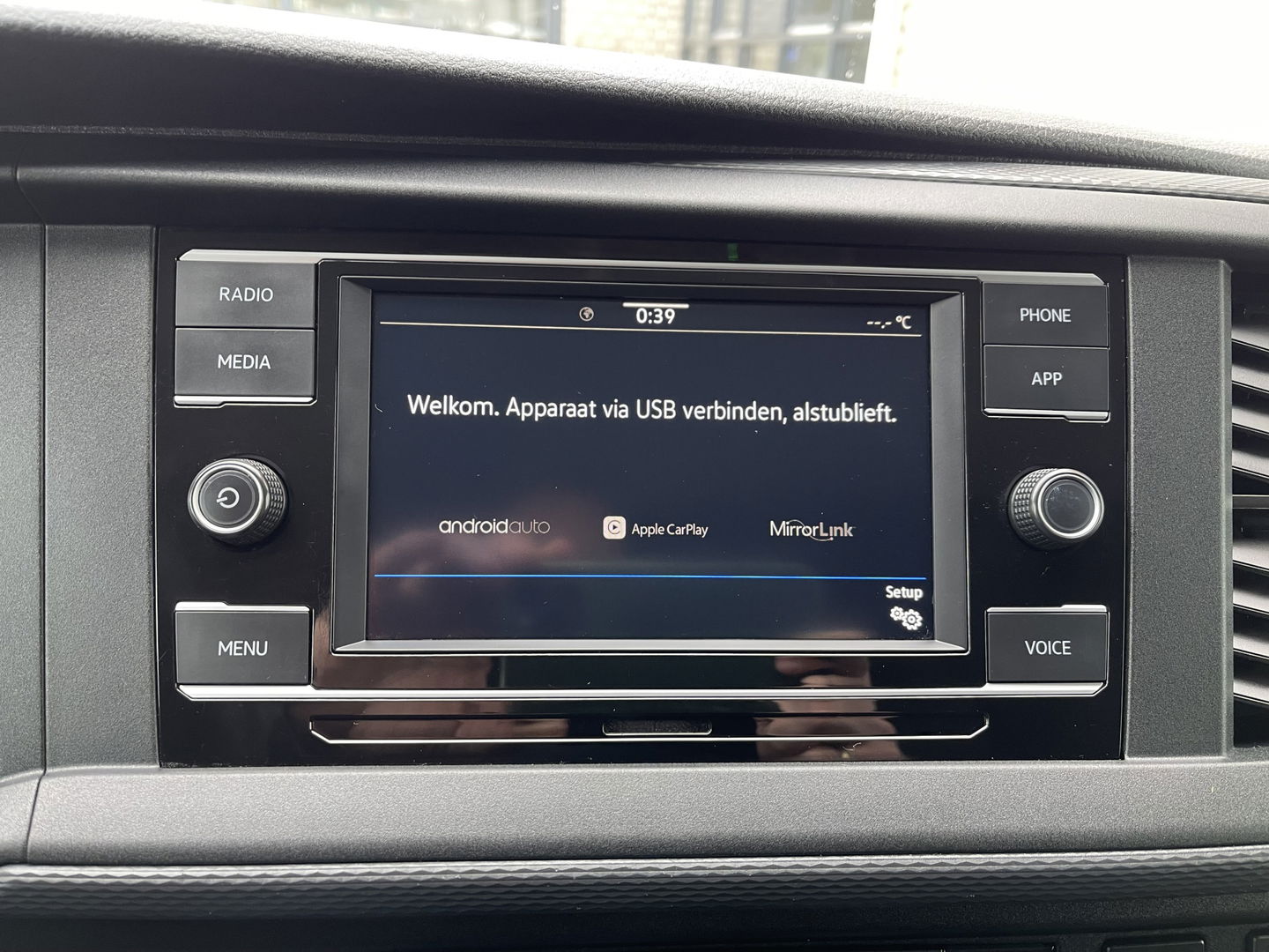 Volkswagen Transporter 2.0 TDI L1H1 26 Economy Business / vaste prijs rijklaar € 17.950 ex btw / lease vanaf € 302 / euro 6 / bpm vrij / airco / cruise / achterdeuren / bijrijdersbank / pdc achter !