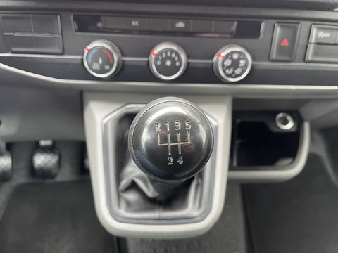 Volkswagen Transporter 2.0 TDI L1H1 26 Economy Business / vaste prijs rijklaar € 17.950 ex btw / lease vanaf € 302 / euro 6 / bpm vrij / airco / cruise / achterdeuren / bijrijdersbank / pdc achter !