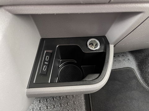 Volkswagen Transporter 2.0 TDI L1H1 26 Economy Business / vaste prijs rijklaar € 17.950 ex btw / lease vanaf € 302 / euro 6 / bpm vrij / airco / cruise / achterdeuren / bijrijdersbank / pdc achter !