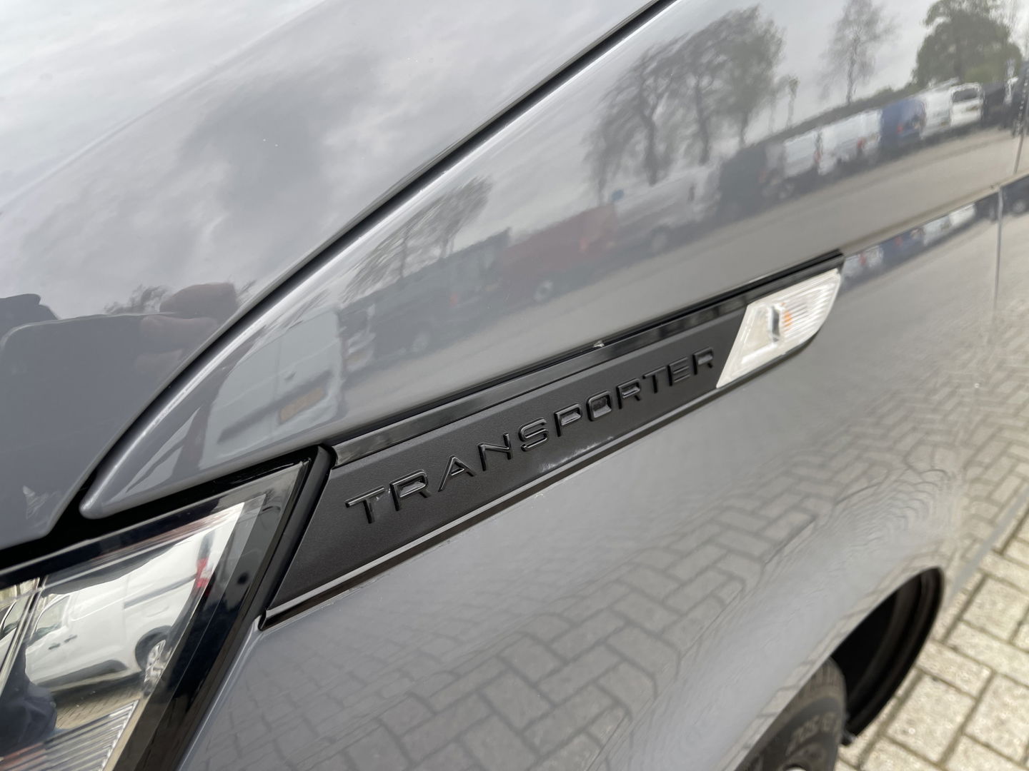 Volkswagen Transporter 2.0 TDI L1H1 26 Economy Business / vaste prijs rijklaar € 17.950 ex btw / lease vanaf € 302 / euro 6 / bpm vrij / airco / cruise / achterdeuren / bijrijdersbank / pdc achter !