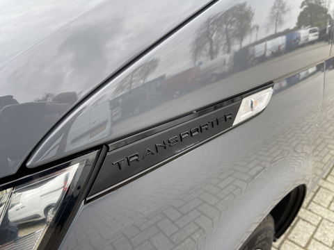 Volkswagen Transporter 2.0 TDI L1H1 26 Economy Business / vaste prijs rijklaar € 17.950 ex btw / lease vanaf € 302 / euro 6 / bpm vrij / airco / cruise / achterdeuren / bijrijdersbank / pdc achter !