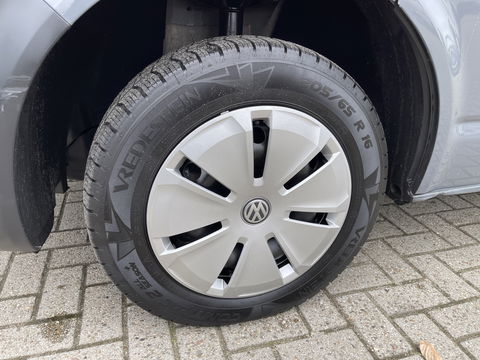 Volkswagen Transporter 2.0 TDI L1H1 26 Economy Business / vaste prijs rijklaar € 17.950 ex btw / lease vanaf € 302 / euro 6 / bpm vrij / airco / cruise / achterdeuren / bijrijdersbank / pdc achter !