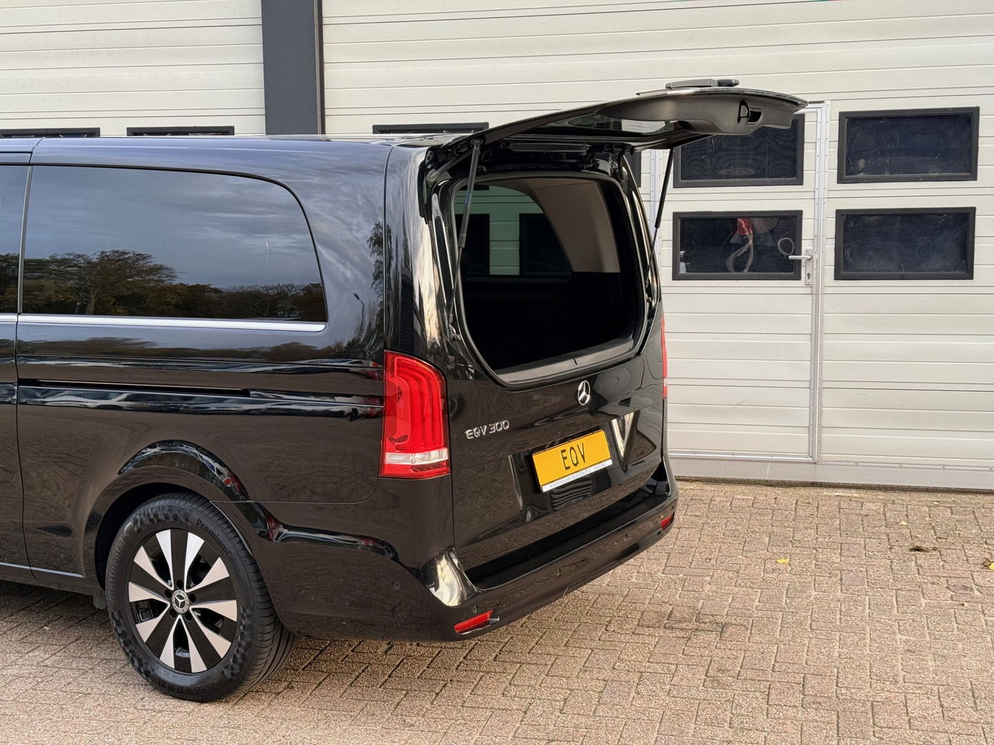 Mercedes-Benz EQV 300 90kWh SoH 95 % L3 Extra Lang - 8 Zits - Leder - elc. Schuif