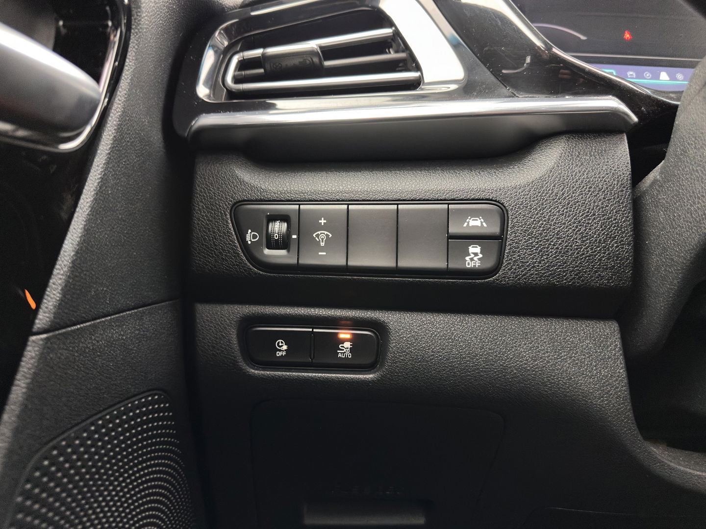 Kia e-Niro DynamicPlusLine 64 kWh {SOH-95%} [ 3-Fase ] (INCL-BTW) Aut.*PANO | LEATHER-FABRIC | FULL-LED | NAVI-FULLMAP | DAB+ | ADAPT.CRUISE | CAMERA | HEATED-COMFORTSEATS | KEYLESS | DIGI-COCKPIT | SHIFT-PADDLES | CARPLAY | LANE-ASSIST | 17"ALU*