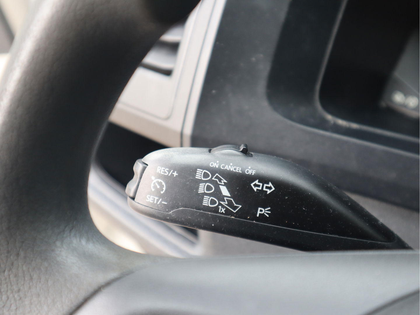 Volkswagen Transporter 2.0 TDI 150pk Euro 6 Automaat L2 Lang - Bw Inrichting - Trekhaak - Camera - Cruise