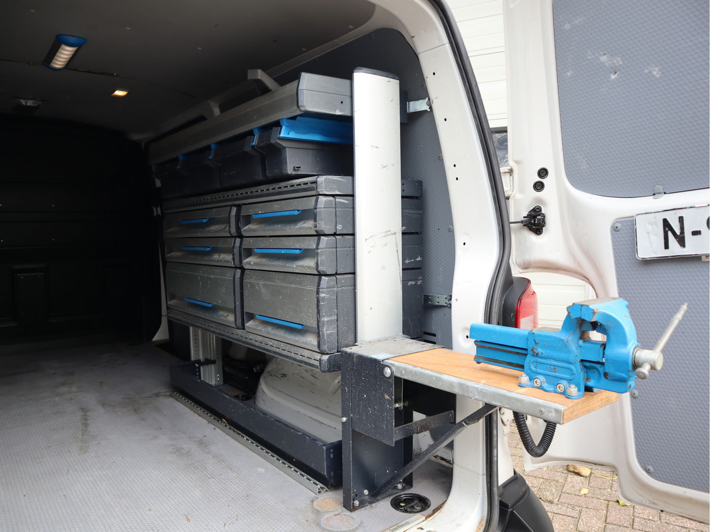 Volkswagen Transporter 2.0 TDI 150pk Euro 6 Automaat L2 Lang - Bw Inrichting - Trekhaak - Camera - Cruise