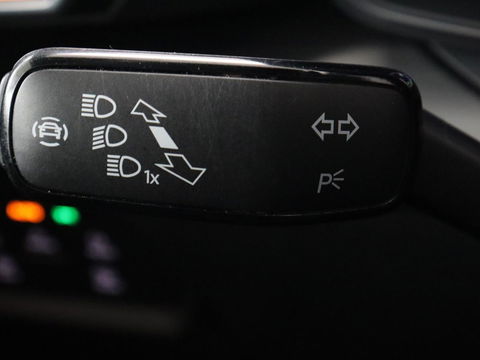 CUPRA Formentor 1.4 eHybrid VZ | 245pk | Stoelverwarming | 360 Camera | Adaptive cruise | Carplay | Navigatie | Sfeerverlichting | Keyless | Sportstoelen | Memory | PHEV | Plug In