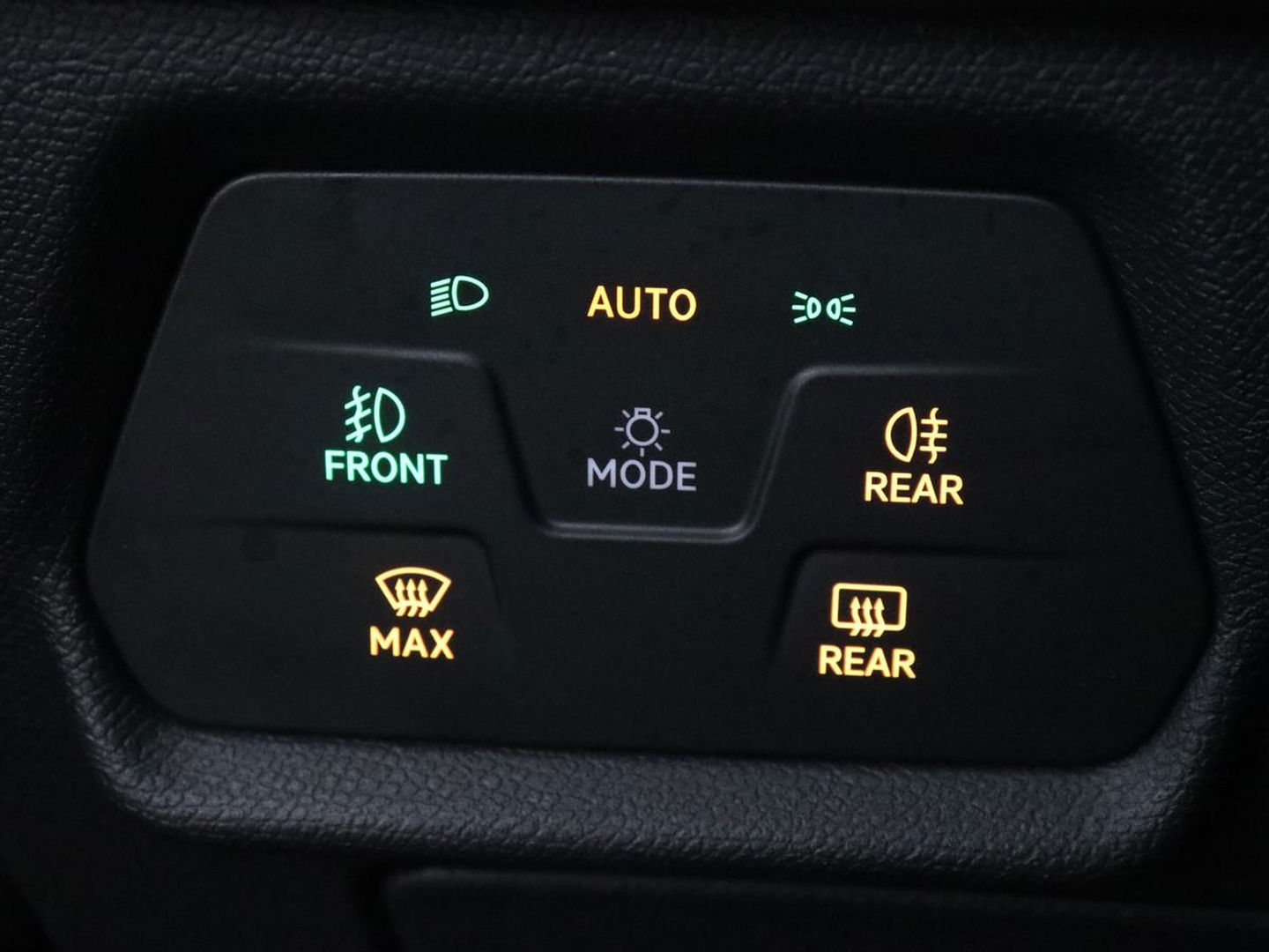 CUPRA Formentor 1.4 eHybrid VZ | 245pk | Stoelverwarming | 360 Camera | Adaptive cruise | Carplay | Navigatie | Sfeerverlichting | Keyless | Sportstoelen | Memory | PHEV | Plug In