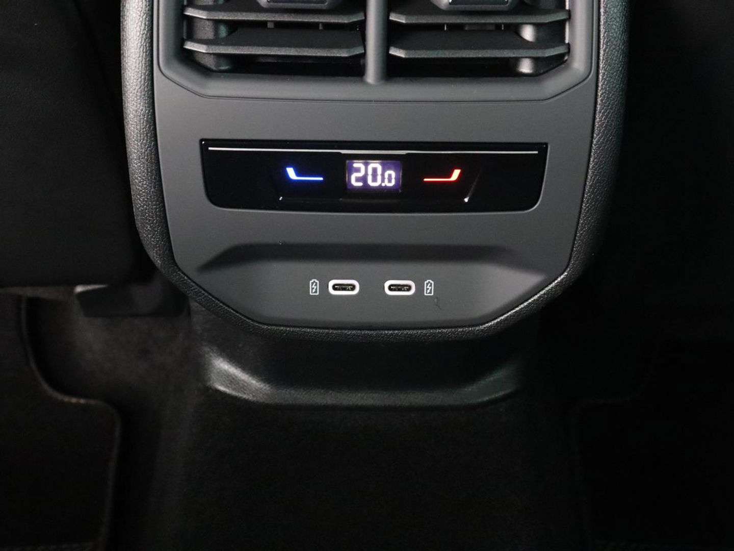 CUPRA Formentor 1.4 eHybrid VZ | 245pk | Stoelverwarming | 360 Camera | Adaptive cruise | Carplay | Navigatie | Sfeerverlichting | Keyless | Sportstoelen | Memory | PHEV | Plug In